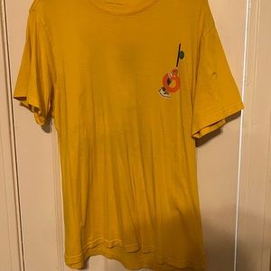 outdoor voices mens yellow tennis shirt